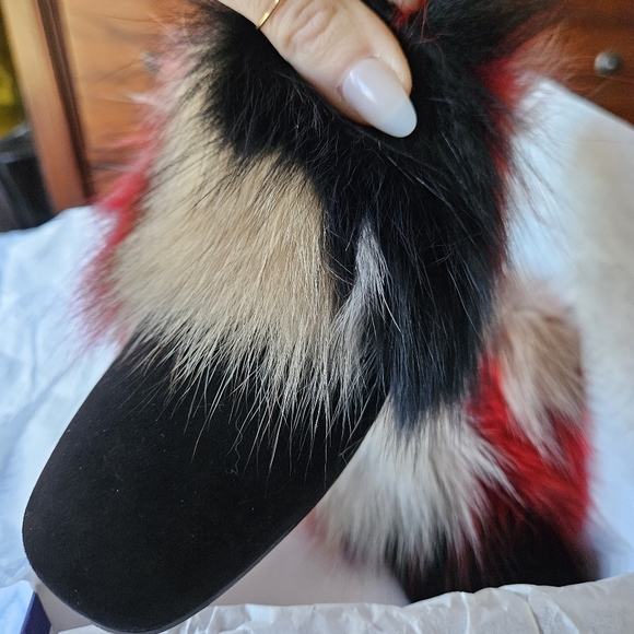 Stuart Weitzman Furgetit Fox Fur Flats Multicolored Mules Size M5.5 - Picture 14 of 17